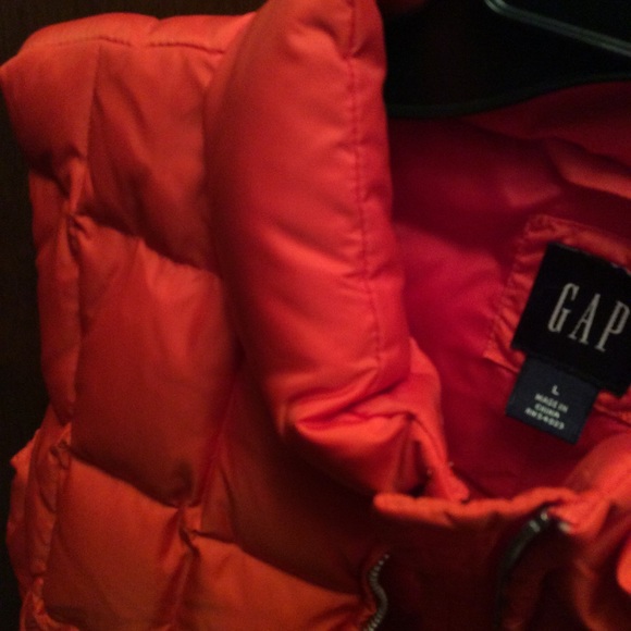 GAP women’s Puffer vest size L - Picture 7 of 7